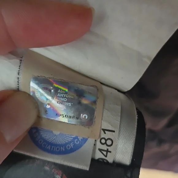 PRICED TO SELL trillium parka - Picture 9 of 11